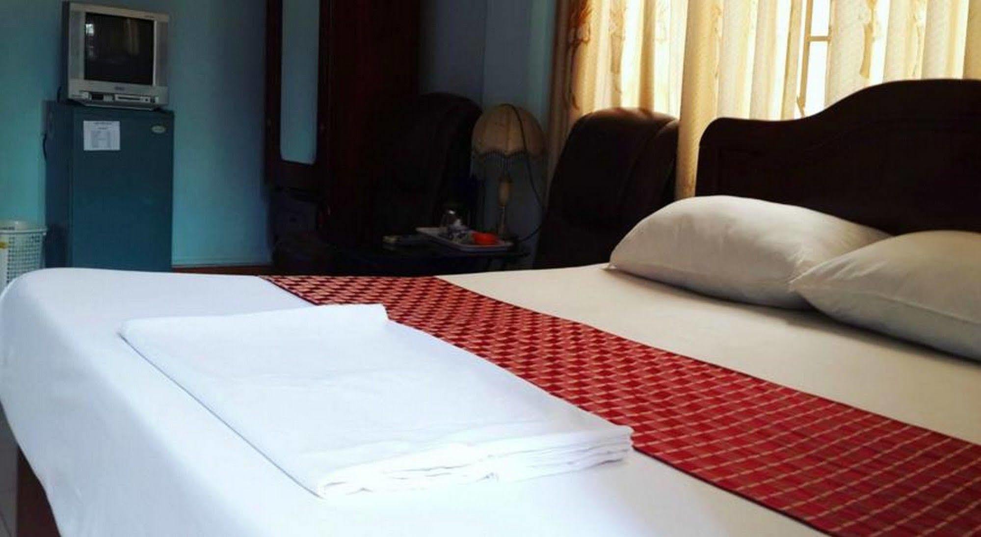 Phong Nha Hotel Hue Exterior foto